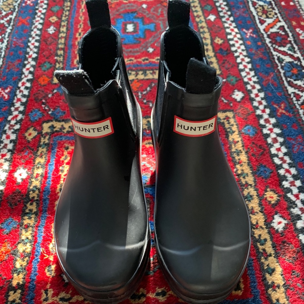 Hunter Chelsea Boots in Black